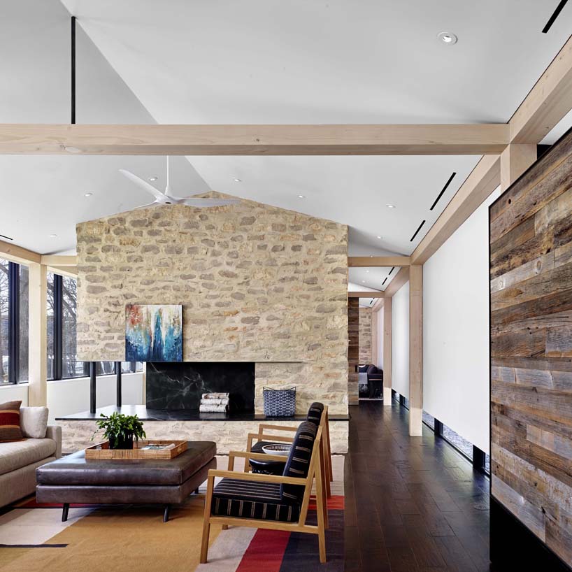 aamodt / plumb designs & builds modern texas prefab in a single year