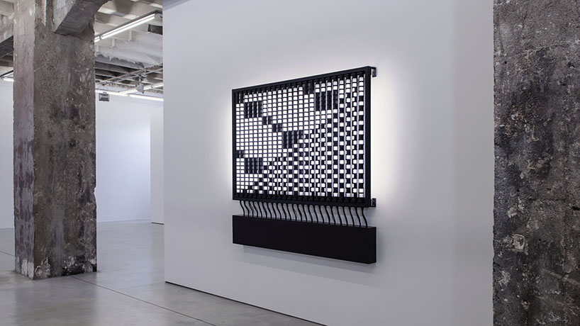 onformative's kinetic light sculpture reveals the beauty hidden within a basic algorithm