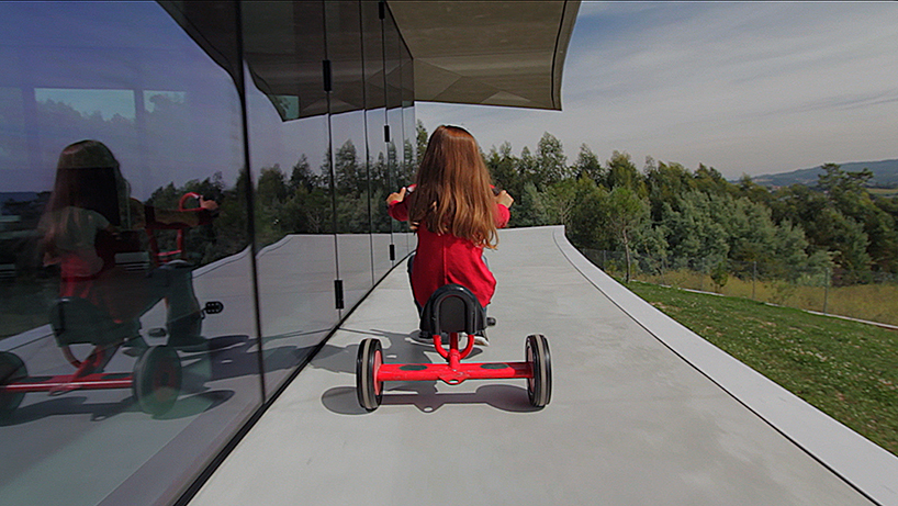 building pictures pays homage to stanley kubrick with its video tour of cabo de vila, portugal