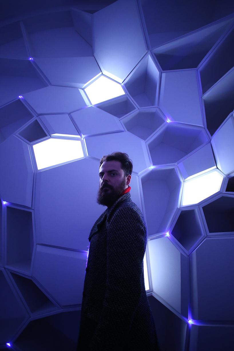 GG-loop adds façade and renovates interior of italian house