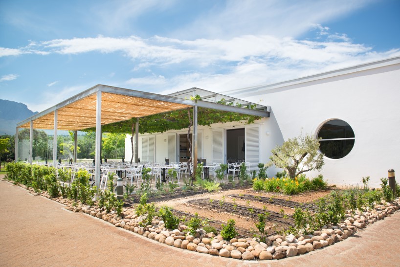 95 at morgenster inhouse architects south africa designboom