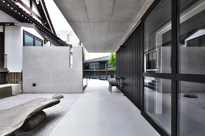 Satoru Hirota Architects Updates Buddhist Temple In Tokyo