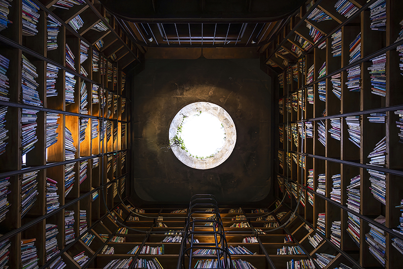 curving eaves top chinese residence’s courtyards and sky-well volumes by xian architects