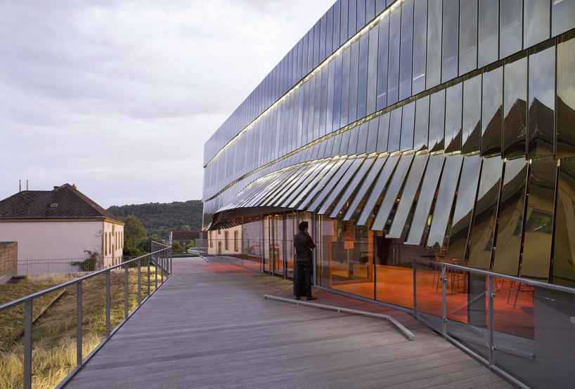 chartier-corbasson converts old swimming pool into modern concert hall