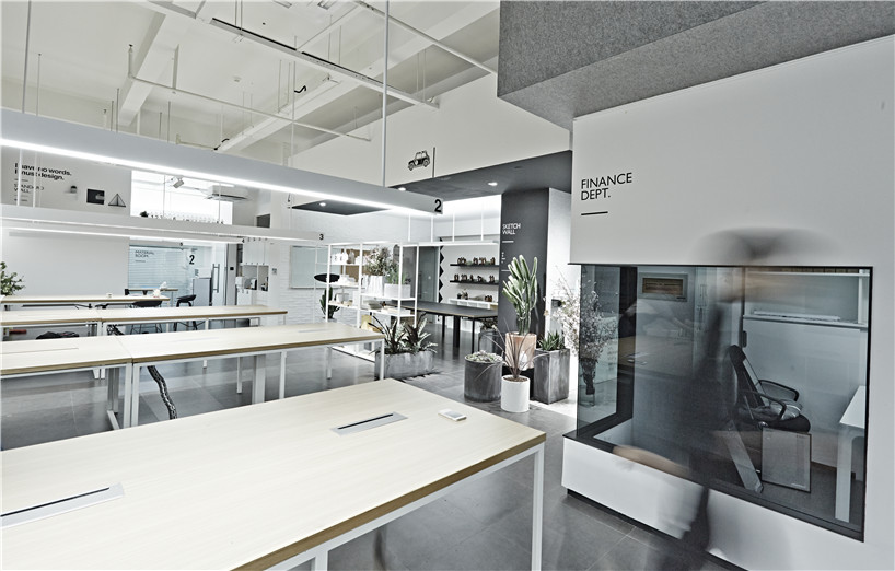 RIGI design christens chic office space in downtown shanghai