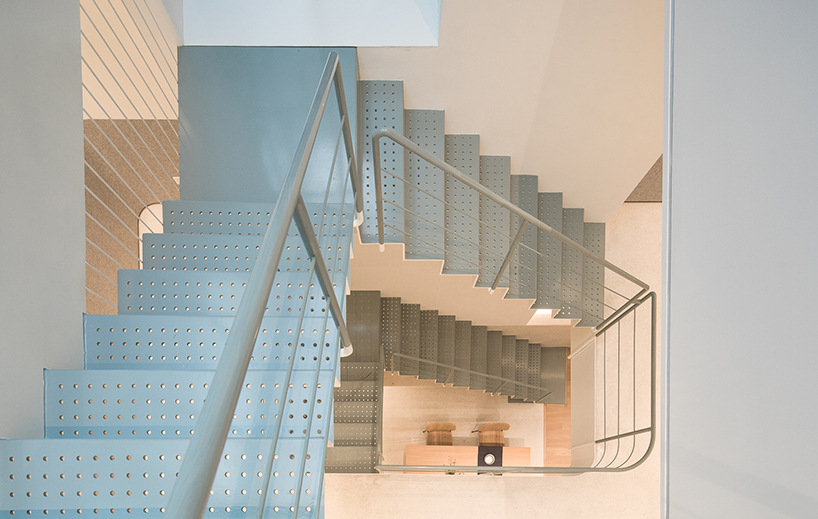 RIGI design renews a single family building in shanghai and lights it up