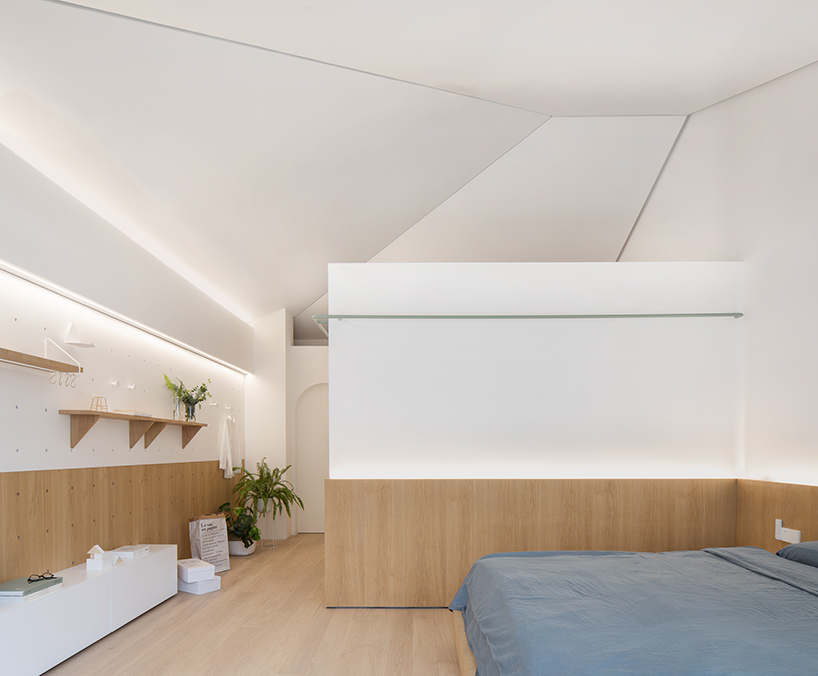 RIGI design renews a single family building in shanghai and lights it up