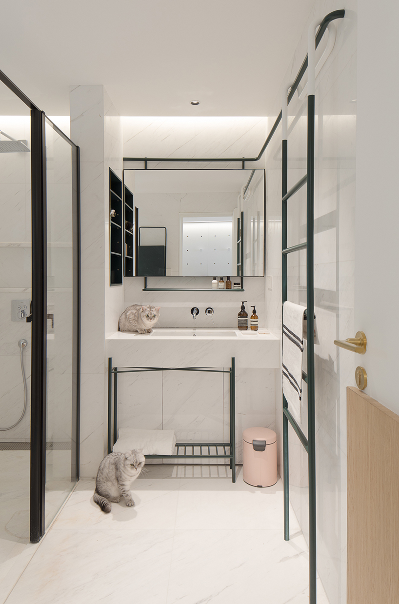 RIGI design renews a single family building in shanghai and lights it up