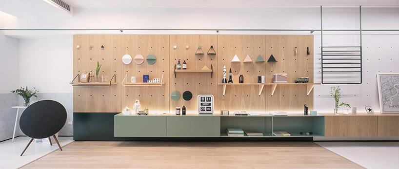 RIGI design renews a single family building in shanghai and lights it up