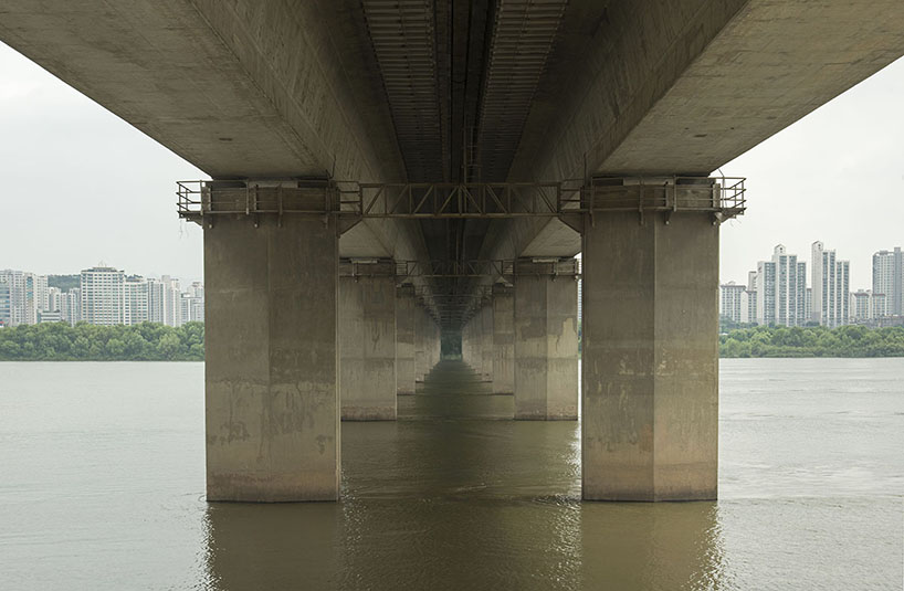 manuel alvarez diestro's seoul bridges photographic series
