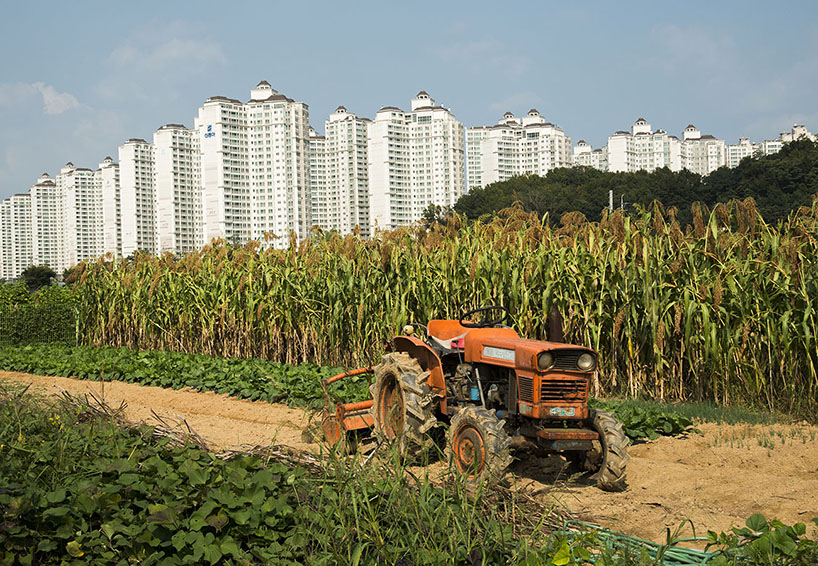 manuel alvarez diestro captures the hybrid countryside of south korea