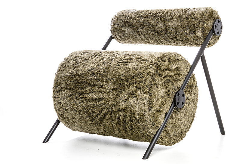 tiago curioni black sheep chair artificial fur designboom