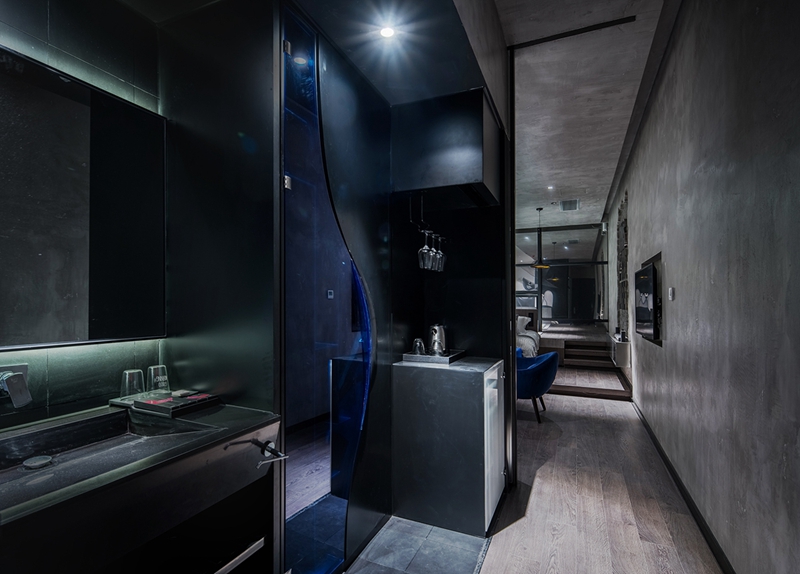 LYCS architecture's mylines westlake is designed as a themed lovers hotel in east china