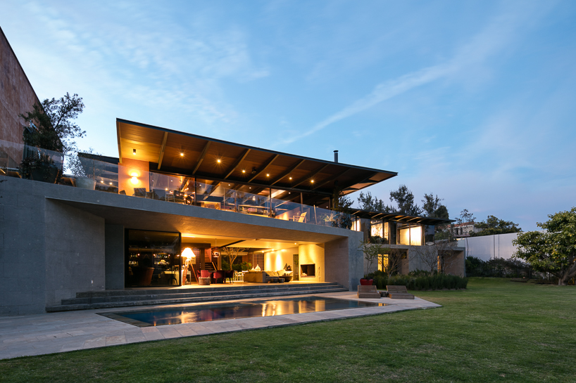 taller arquitectónica completes palme house in guadalajara