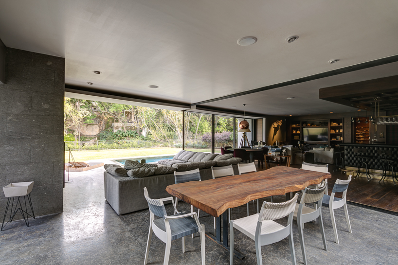 taller arquitectónica completes palme house in guadalajara