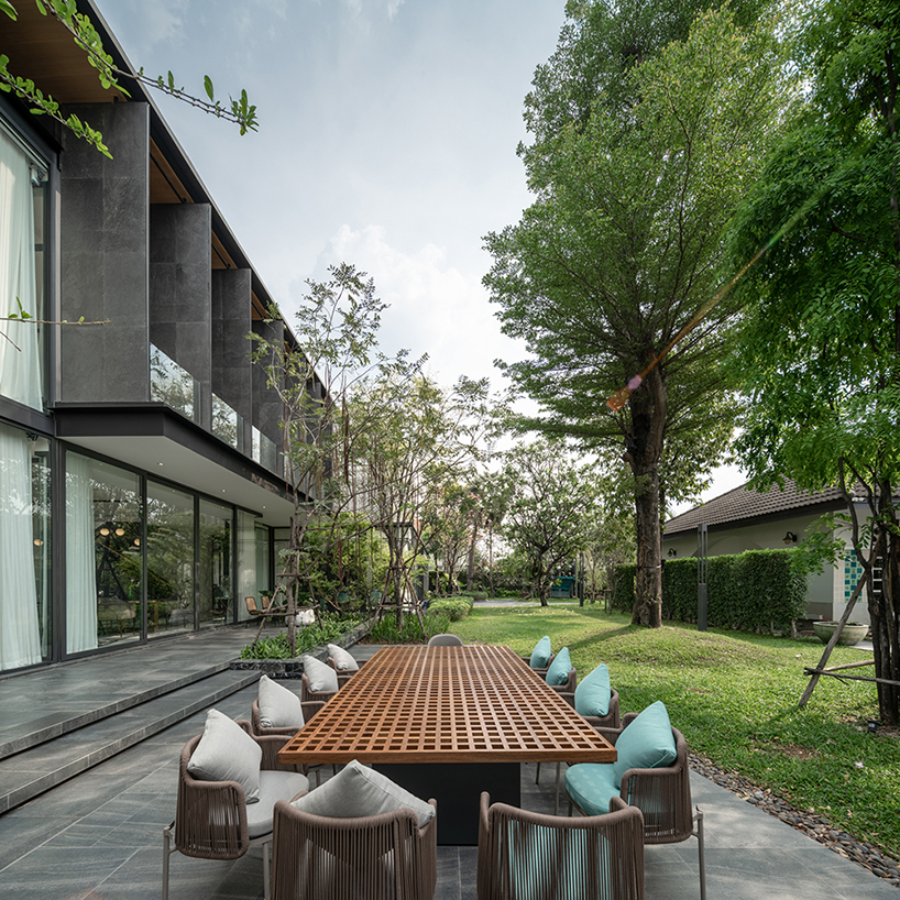 anonym studio builds transparent family home in thailand