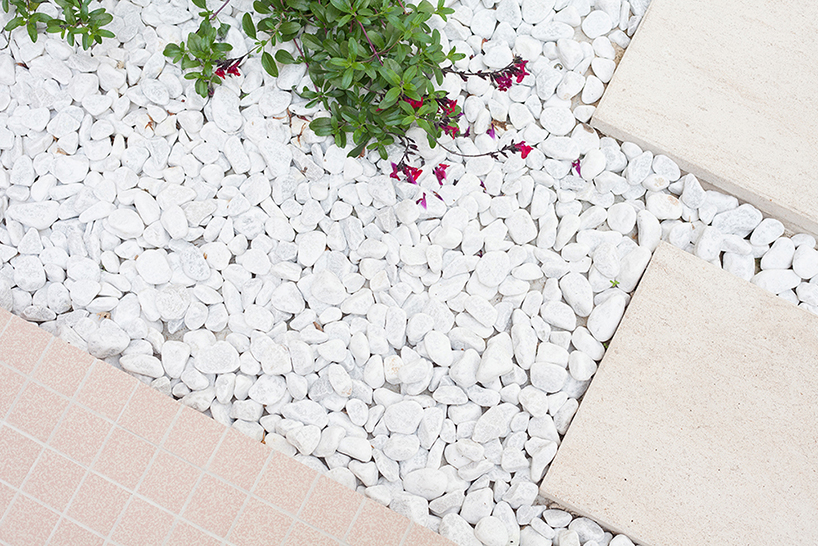 heju courtyard des petits hauts paris france designboom