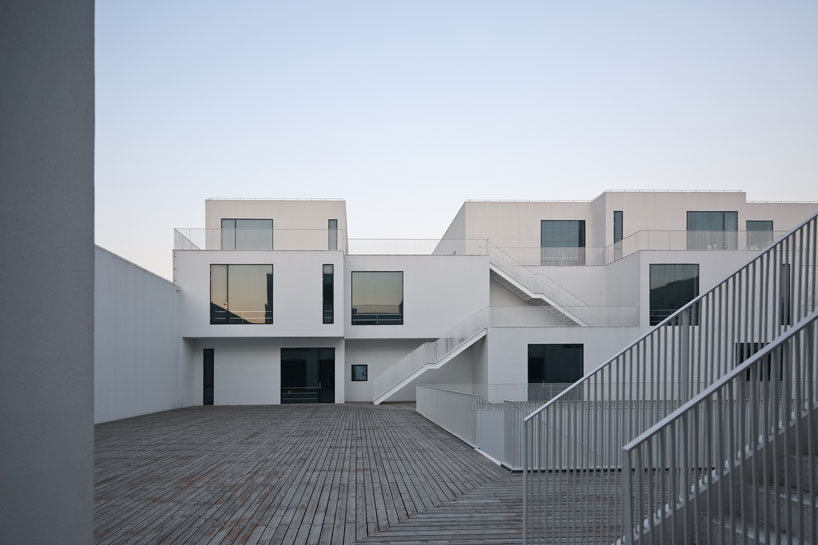 RD offices & manufacturing facility completed by atelier deshaus