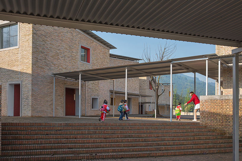deshaus rebuilds homey kindergarten following lushan's 2013 earthquakes