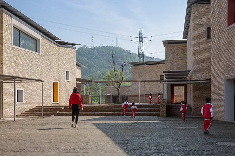 deshaus rebuilds homey kindergarten following lushan's 2013 earthquakes