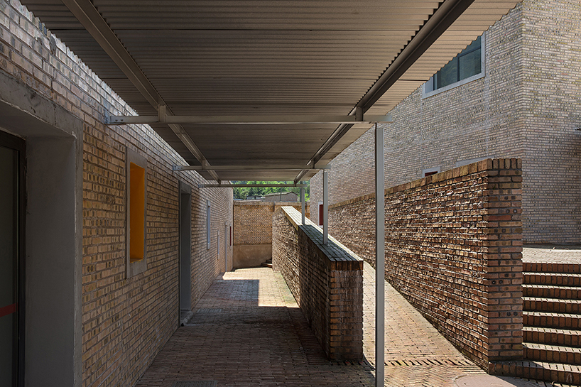 deshaus rebuilds homey kindergarten following lushan's 2013 earthquakes