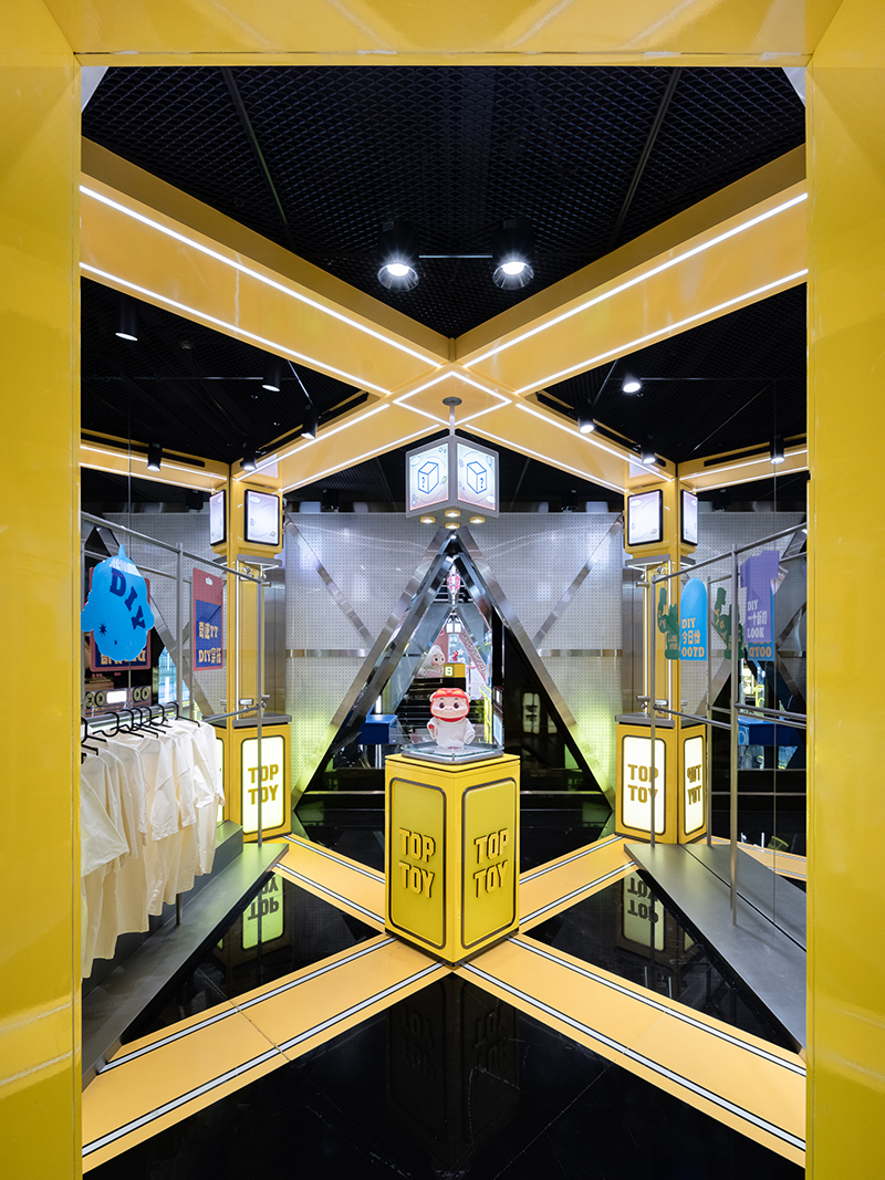 Top Toys First Global Plagship Store 12