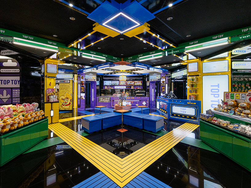Top Toys First Global Flagship Store 4