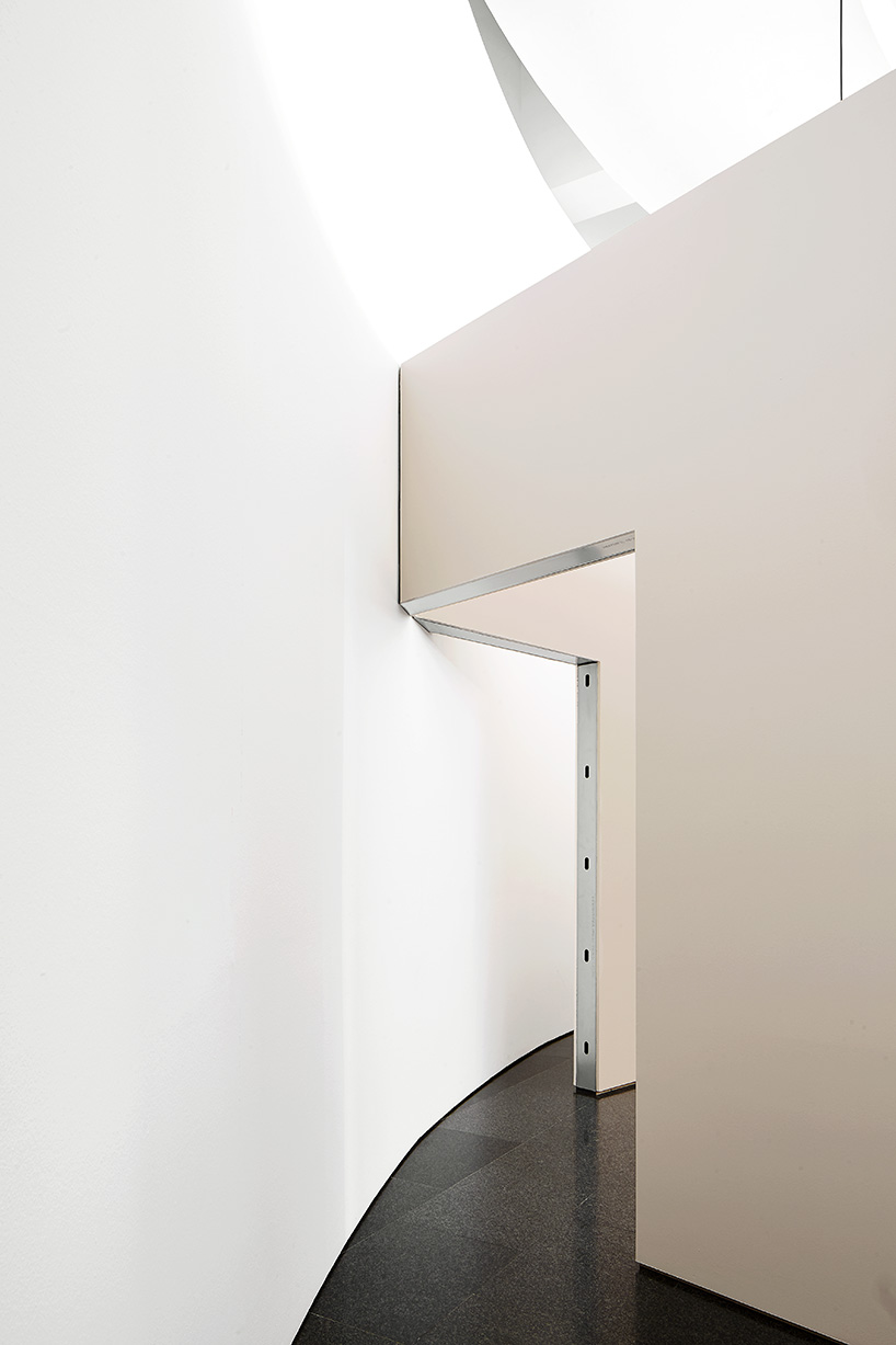 MAIO desings the exhibition display system for species of spaces at the MACBA