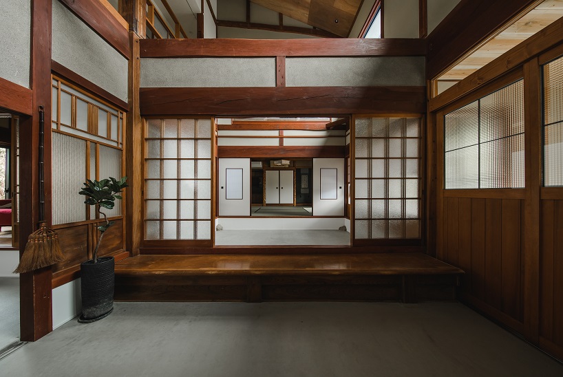 ALTS has renovated a 53-year-old japanese house while maintaining its original character