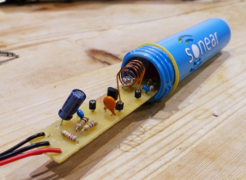 ross dowd sonear radio transmitter designboom