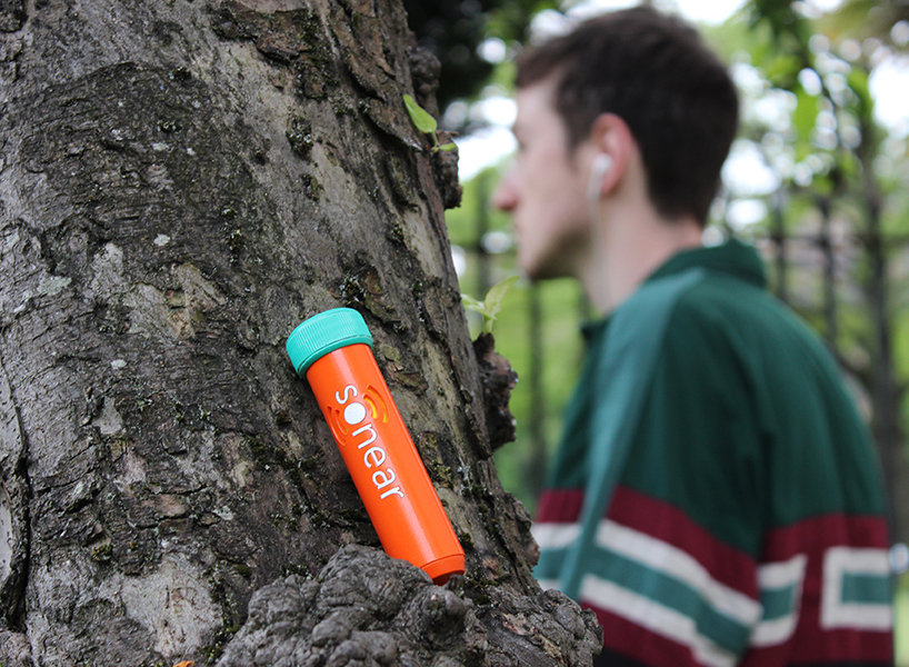 sonear radio transmitter by ross dowd allows users to broadcast personal anecdotes