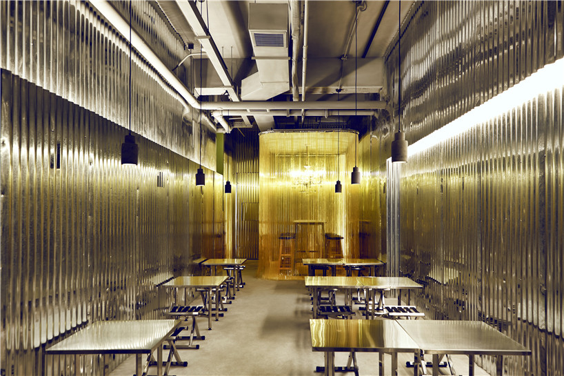 robot3 metal hut lucky bar beijing designboom
