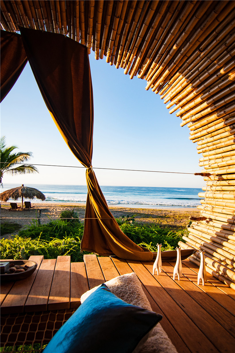 deture culsign builds cabin for curious eco-travelers in juluchuca, mexico