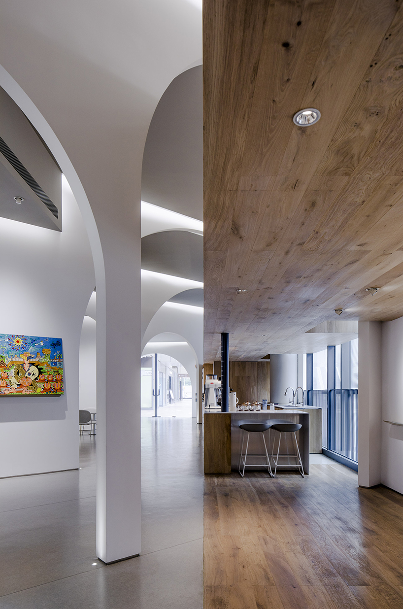lukstudio folds an arcade in a shanghai gallery