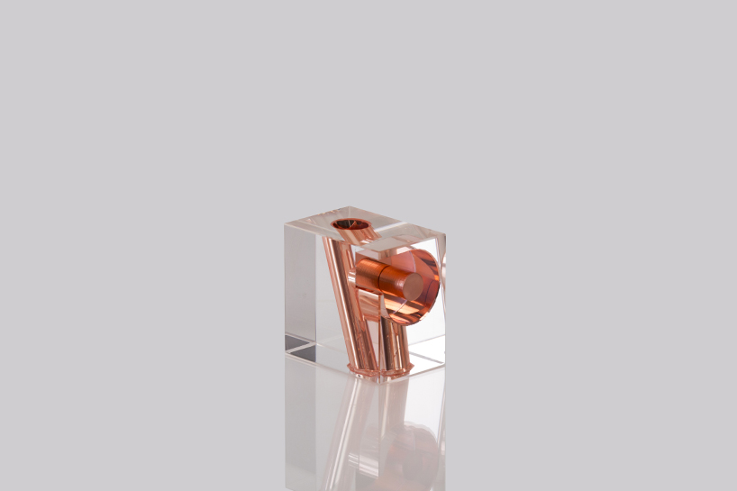 singular concept junction desktop organizer lead-free crystal designboom