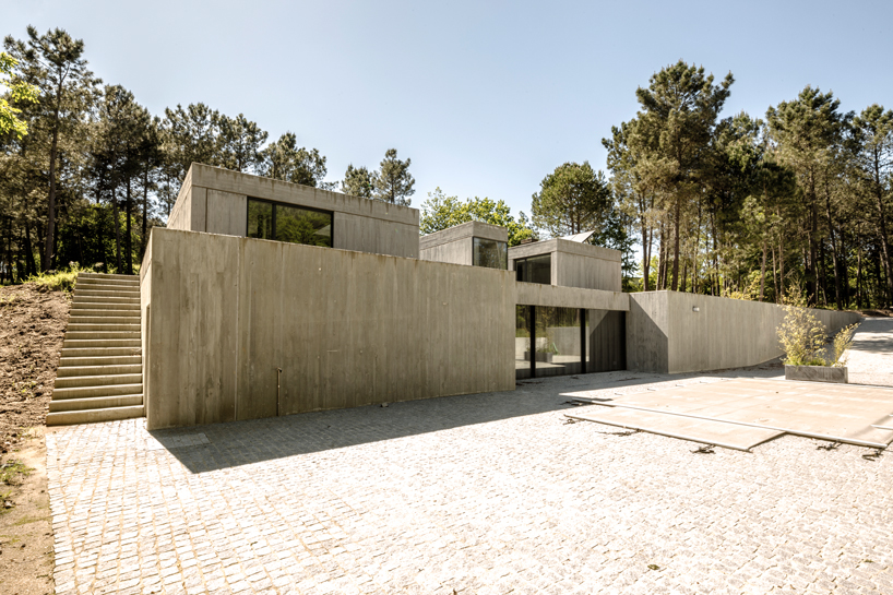 waataa quinta do carregal house portugal designboom