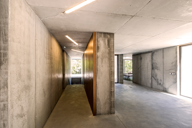 waataa quinta do carregal house portugal designboom