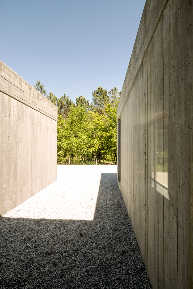 waataa quinta do carregal house portugal designboom