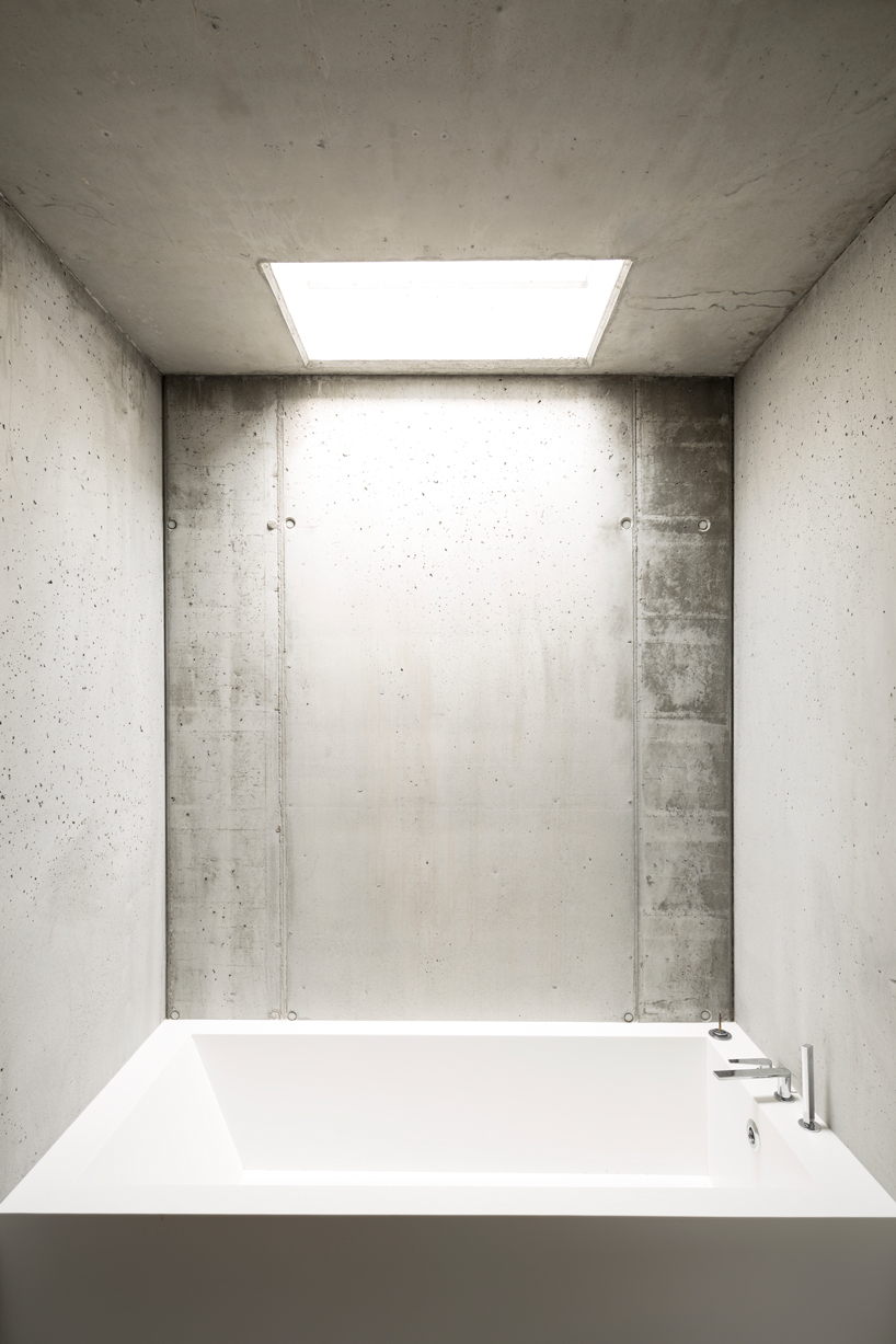 waataa quinta do carregal house portugal designboom