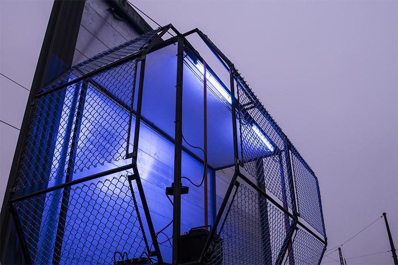 from mass advertising to personalized advertising the billboard cage project of christos voutichtis 4