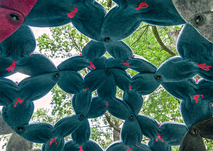 hyunjeong kim's ipari is a room-dividing modular system with acoustic absorbing function