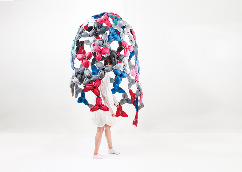hyunjeong kim's ipari is a room-dividing modular system with acoustic absorbing function