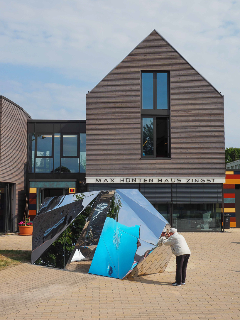 mattia paco rizzi  taumascopio installation zingst designboom 