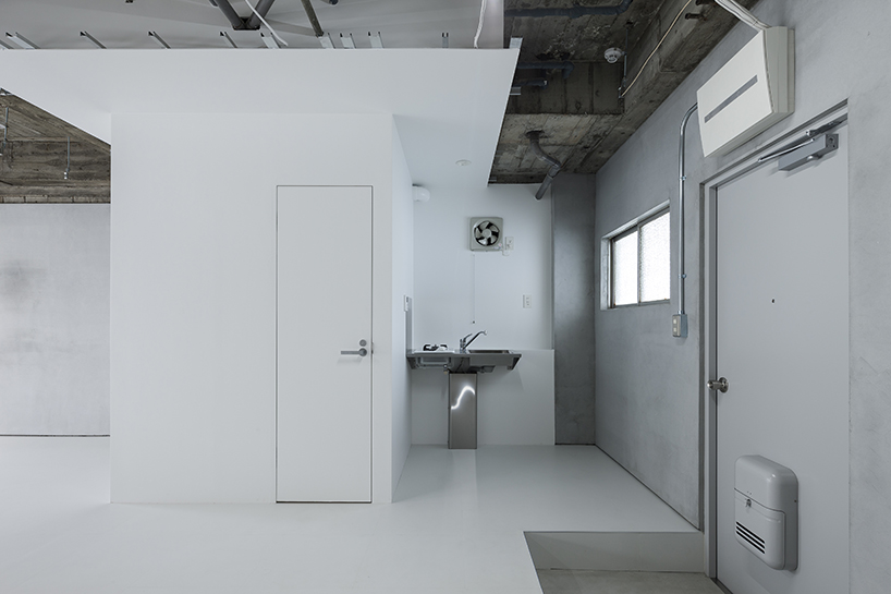 studio 2001 strips back tokyo office to create an adaptive, minimal workplace