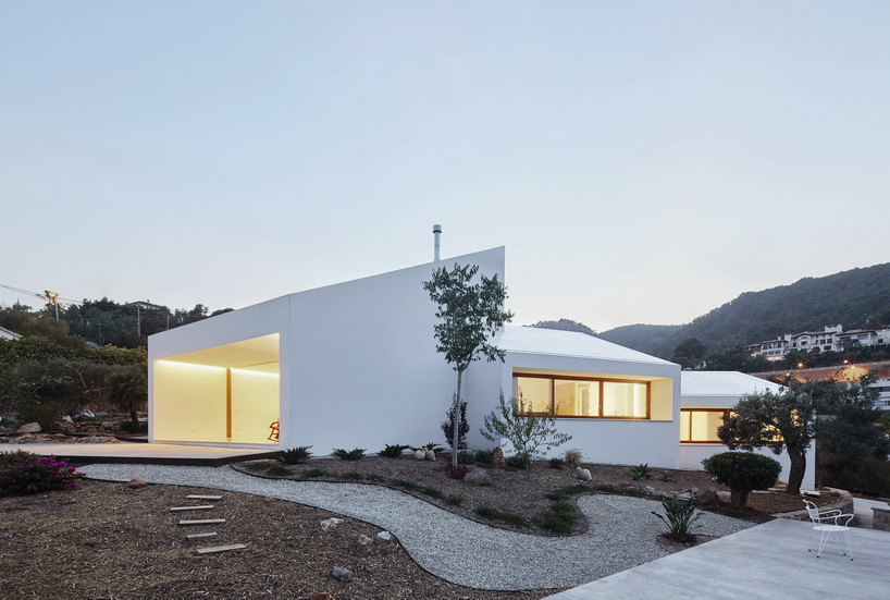 OHLAB team realizes eco-house in mallorca, spain