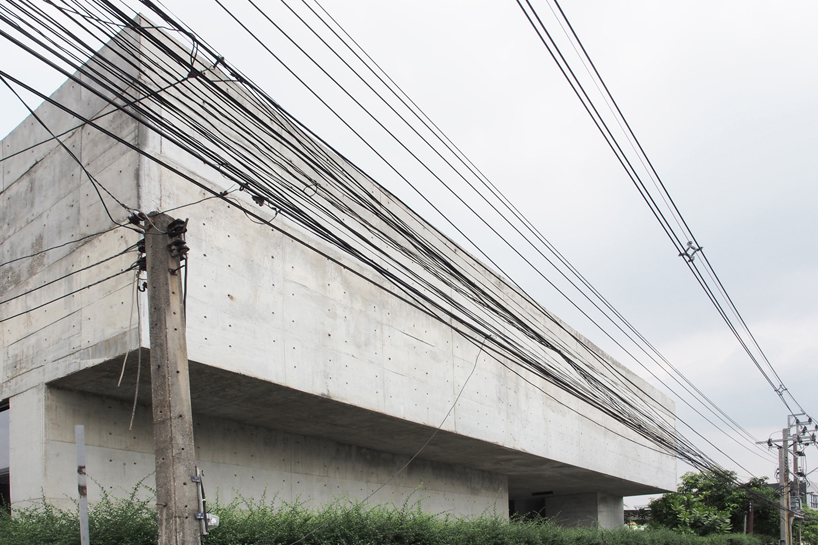 ASWA's solid concrete studio + gallery in thailand is surprisingly sunny