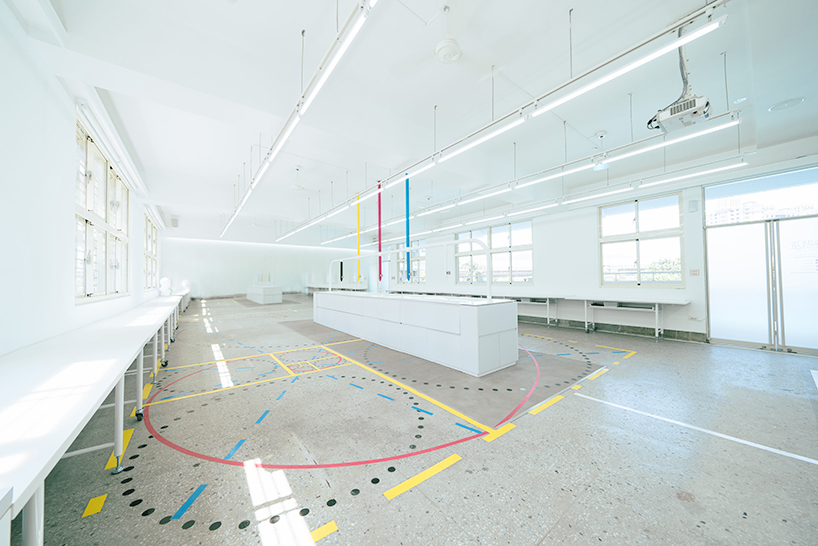 cloudform laboratory transforms common classroom into creative space in taiwan