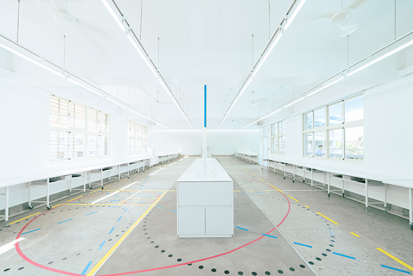cloudform laboratory transforms common classroom into creative space in taiwan