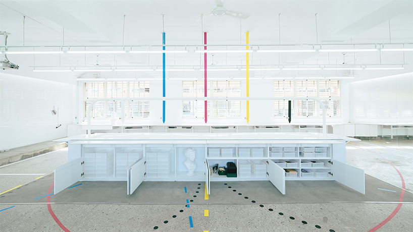 cloudform laboratory transforms common classroom into creative space in taiwan