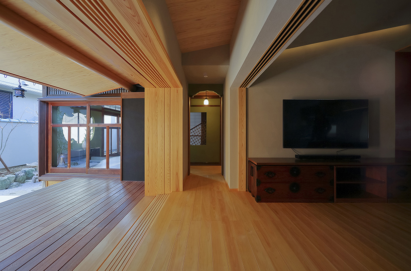 atsumasa tamura renovates a tea ceremony building in wakayama, japan - 1